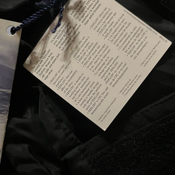 NEW HOLOGRAM TAG CANADA GOOSE SNOW MANTRA SMALL PARKA JACKET BLACK NEW W TAGS - Picture 9 of 16